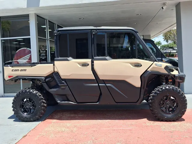 2026 Can-Am Defender MAX Limited HD11