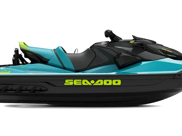 2026 Sea-Doo Wake 170 + BRP Premium Audio, iDF, iBR