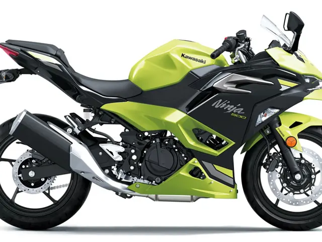 2026 Kawasaki Ninja® 500 ABS